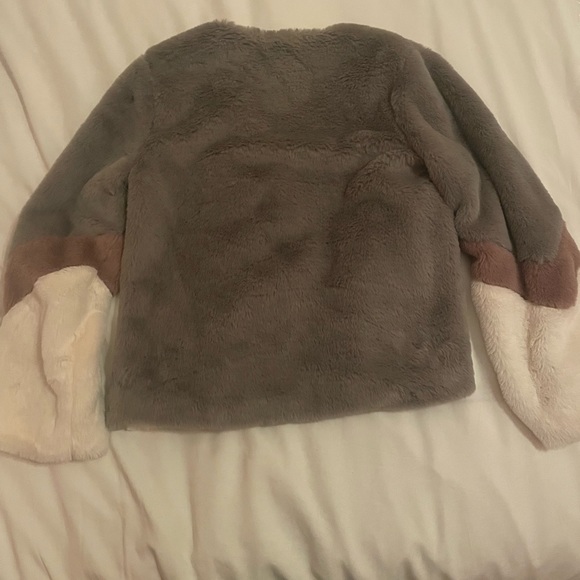 Classy Fur Jacket - Picture 2 of 2